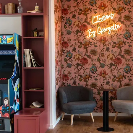 Western Porte Du Forez Otel 4*