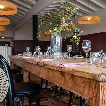 Western Porte Du Forez Otel